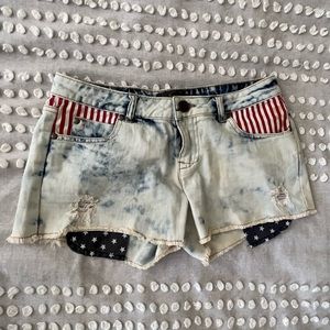 The cutest summer shorts USA cut off denim shorts